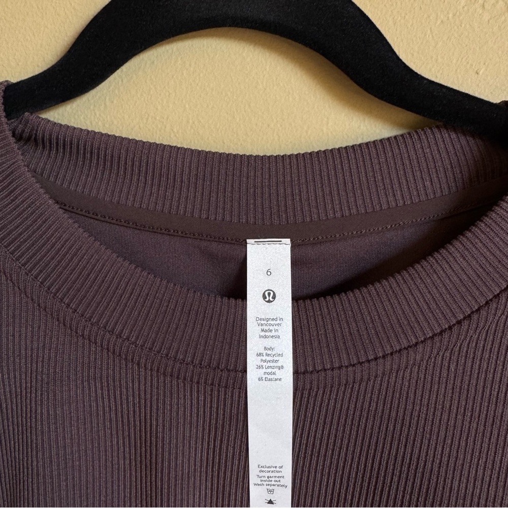 Lululemon Athletica Ribbed Top - Picture 3 of 4